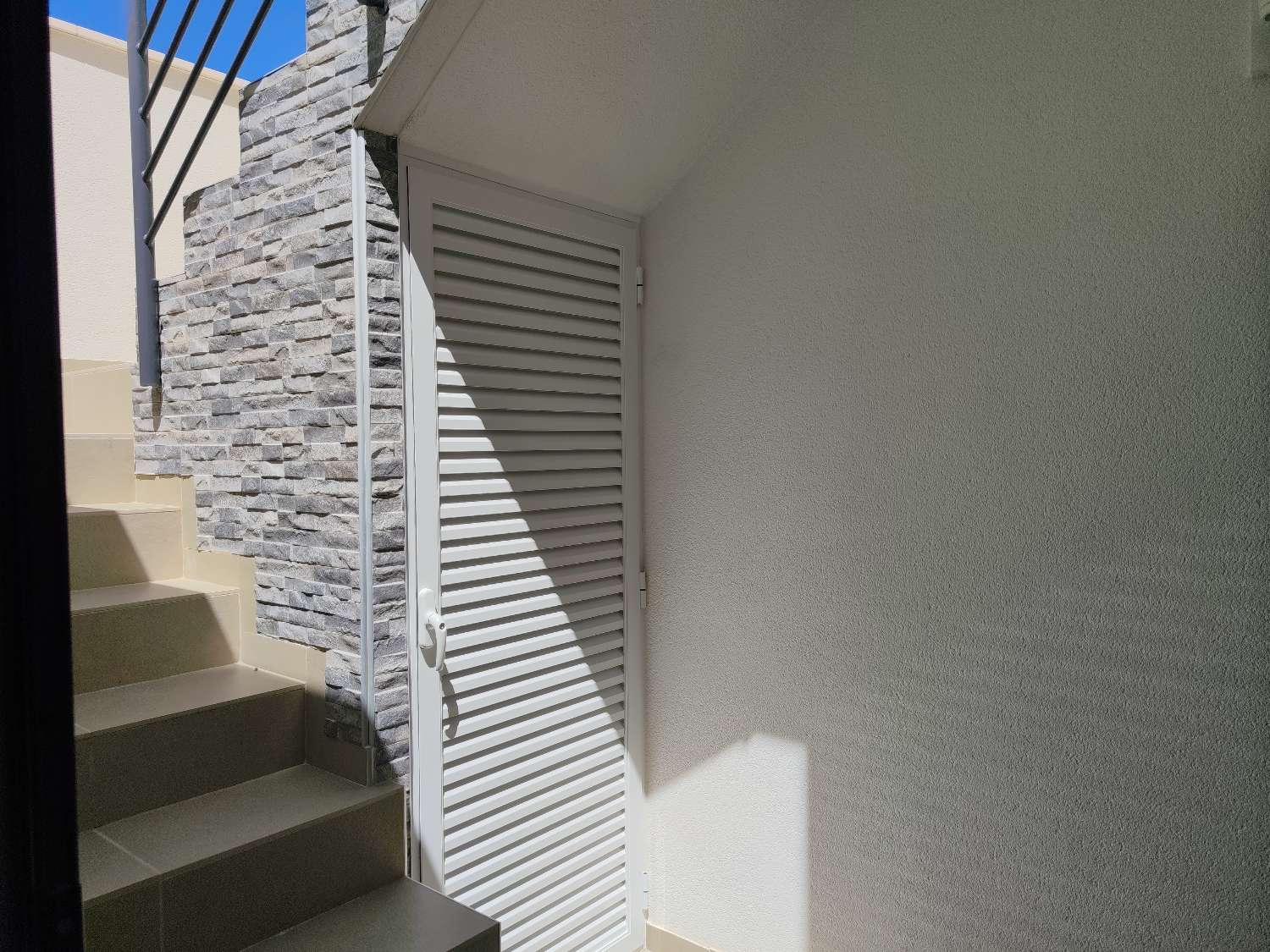 Villa de 3 dormitorios en venta en San Miguel de Salinas