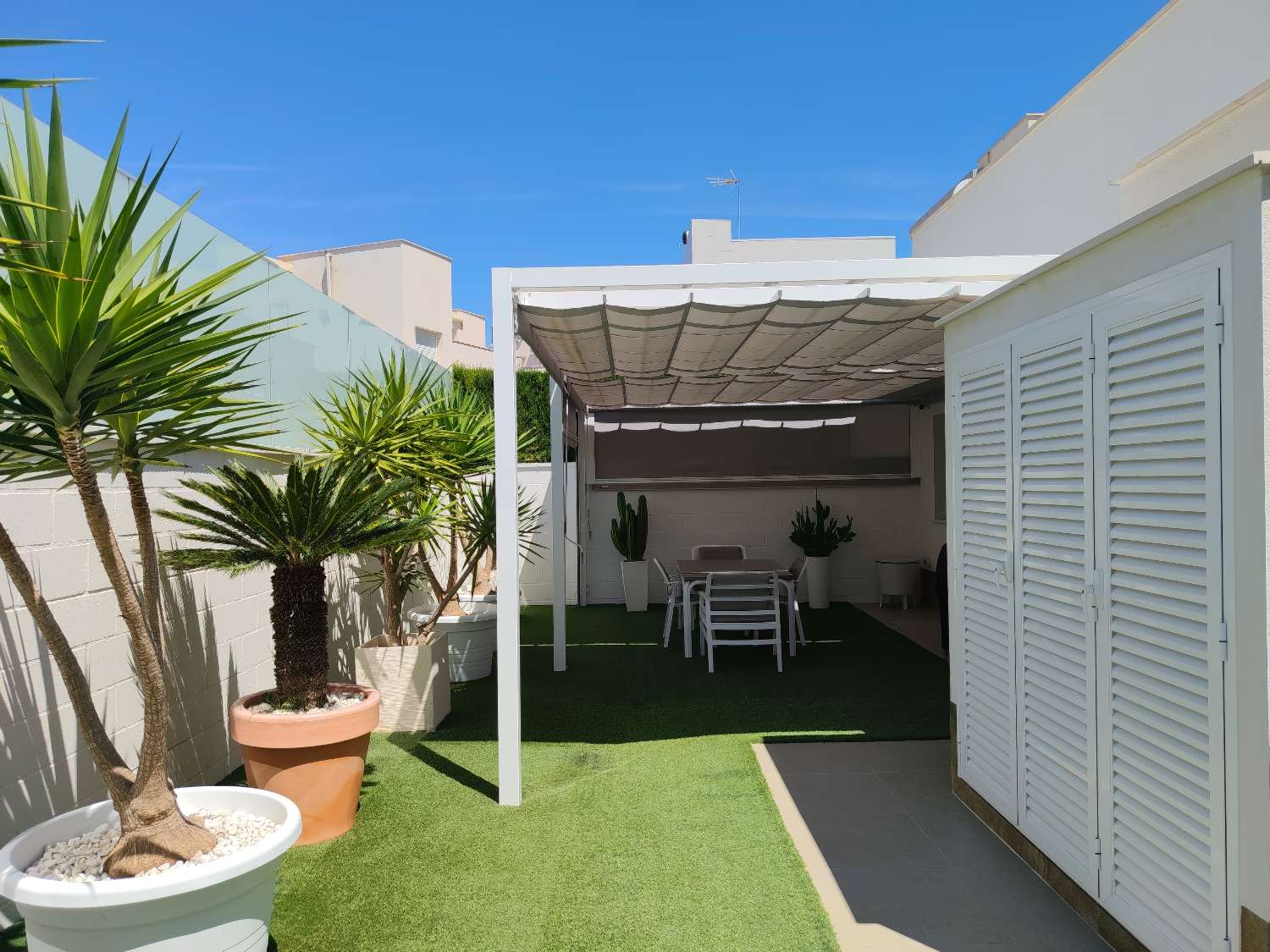 Villa de 3 dormitorios en venta en San Miguel de Salinas
