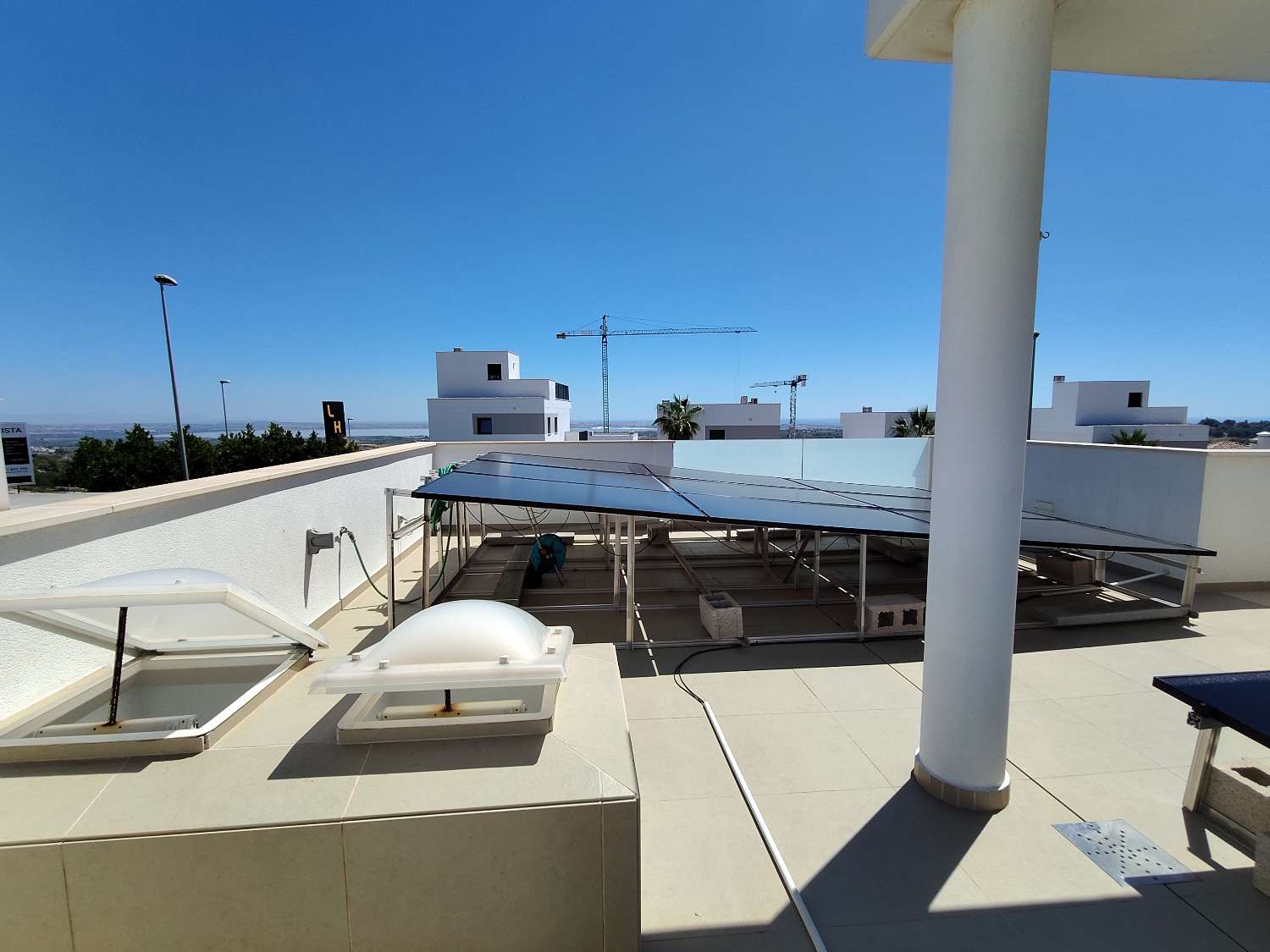 Villa de 3 dormitorios en venta en San Miguel de Salinas
