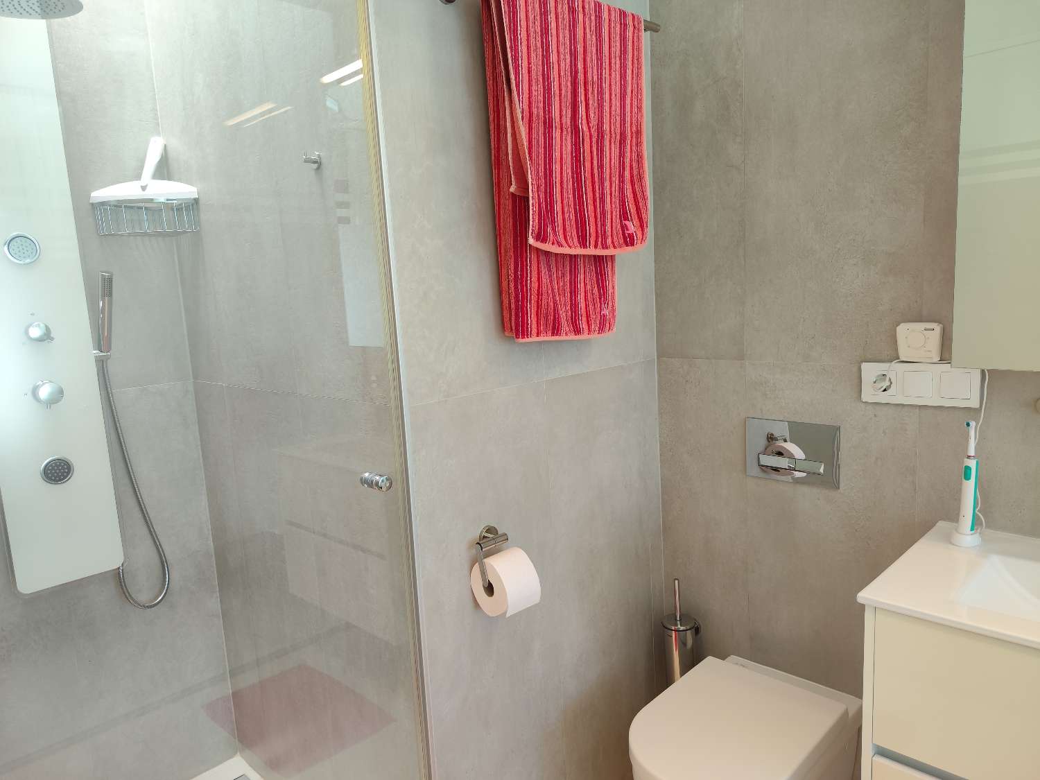 Villa de 3 dormitorios en venta en San Miguel de Salinas
