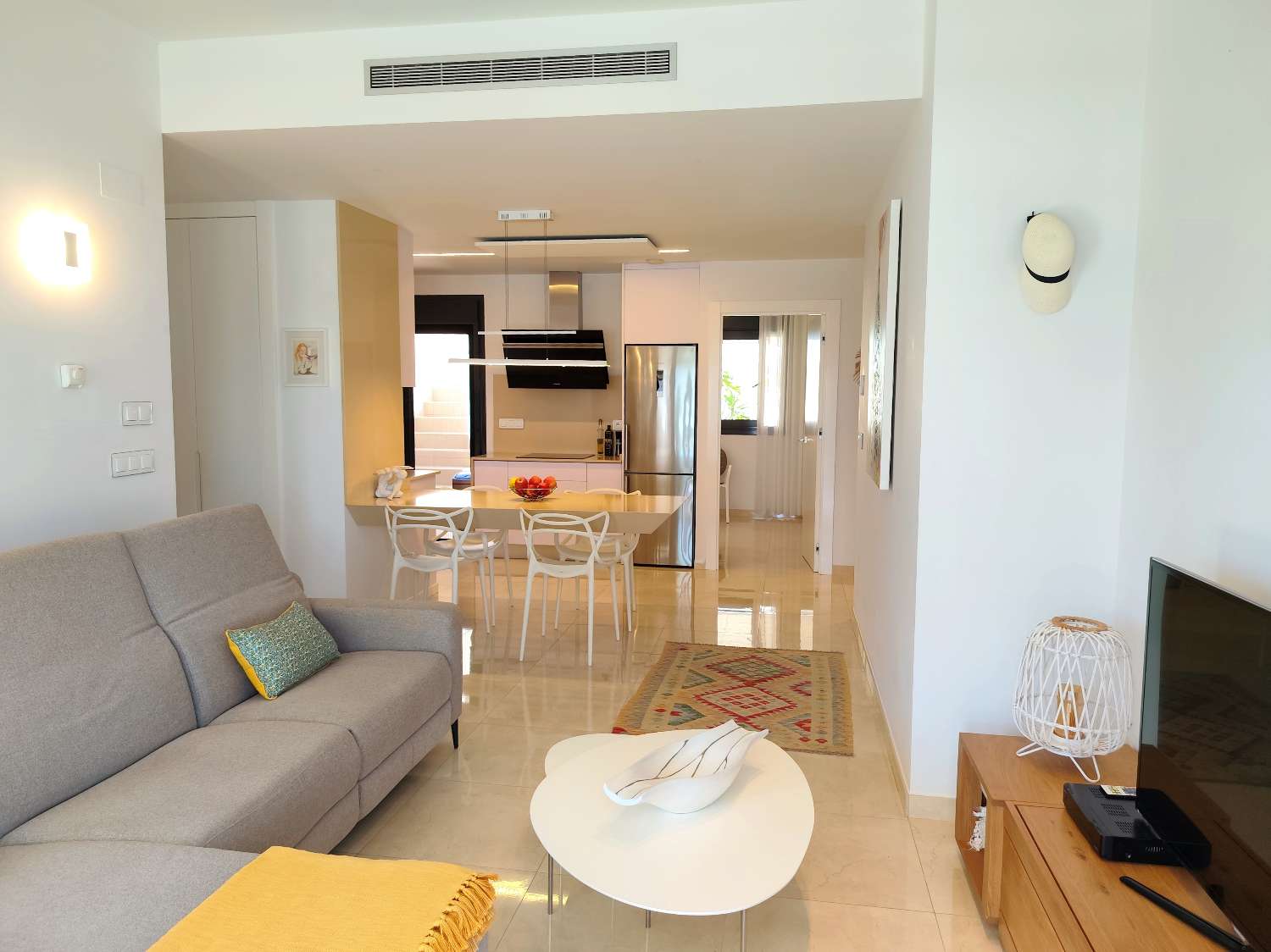 Villa de 3 dormitorios en venta en San Miguel de Salinas
