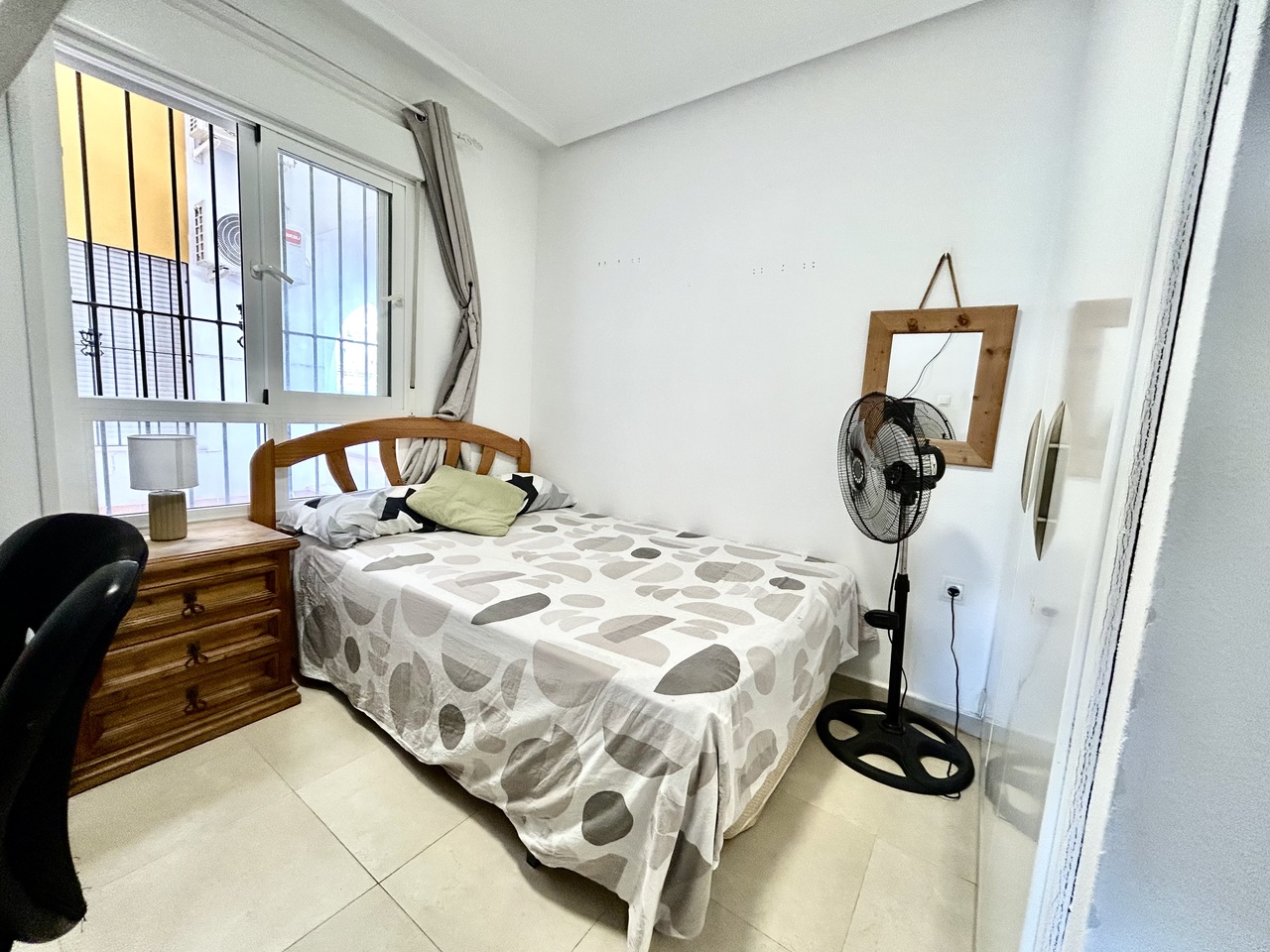 Piso de 2 dormitorios en venta en Villamartín