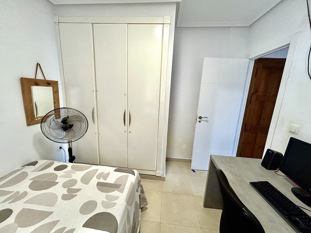 Piso de 2 dormitorios en venta en Villamartín