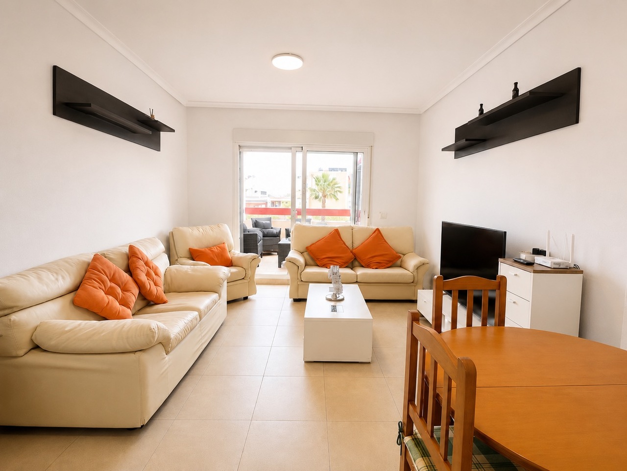 Piso de 2 dormitorios en venta en Villamartín