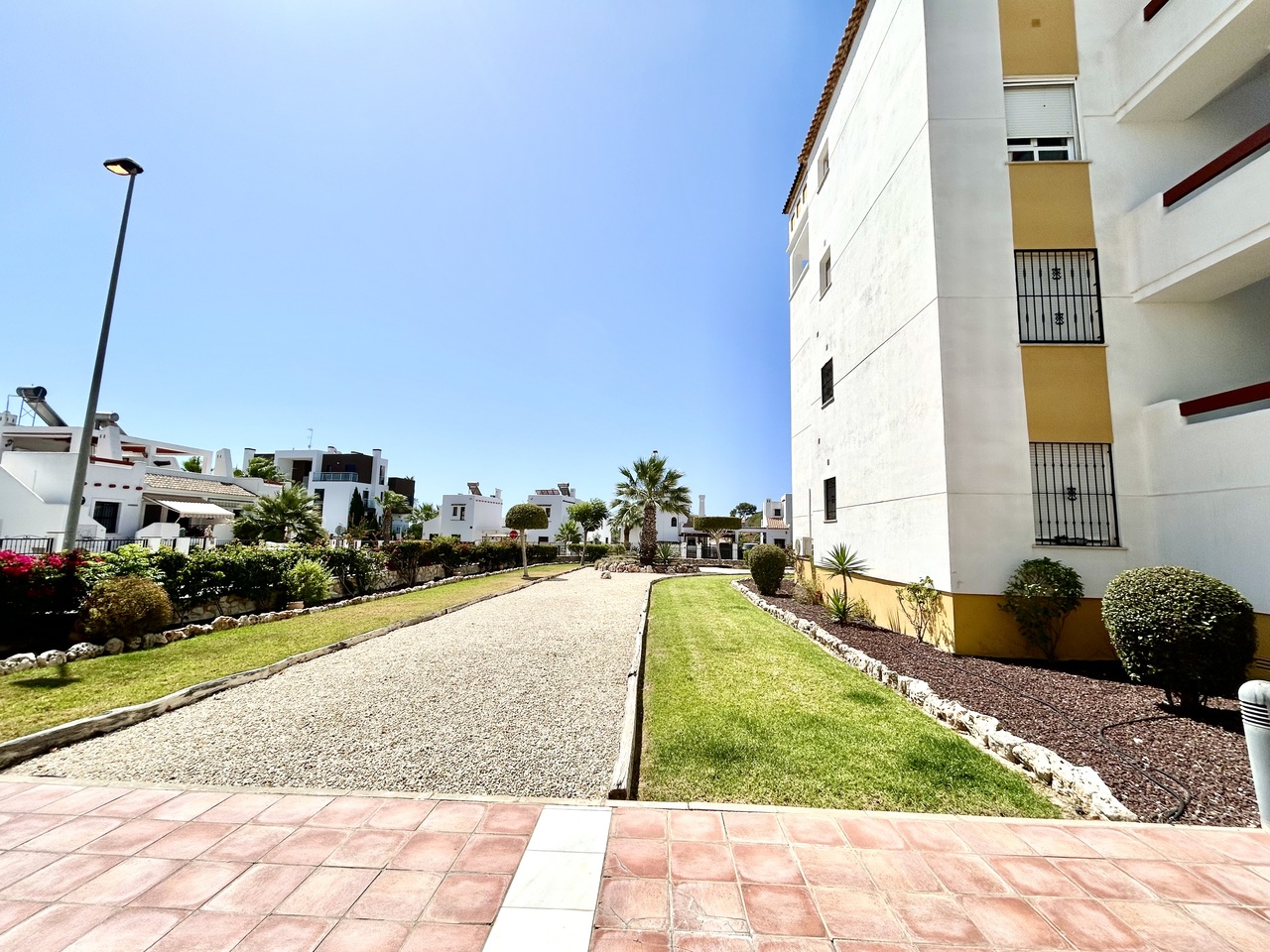 Piso de 2 dormitorios en venta en Villamartín
