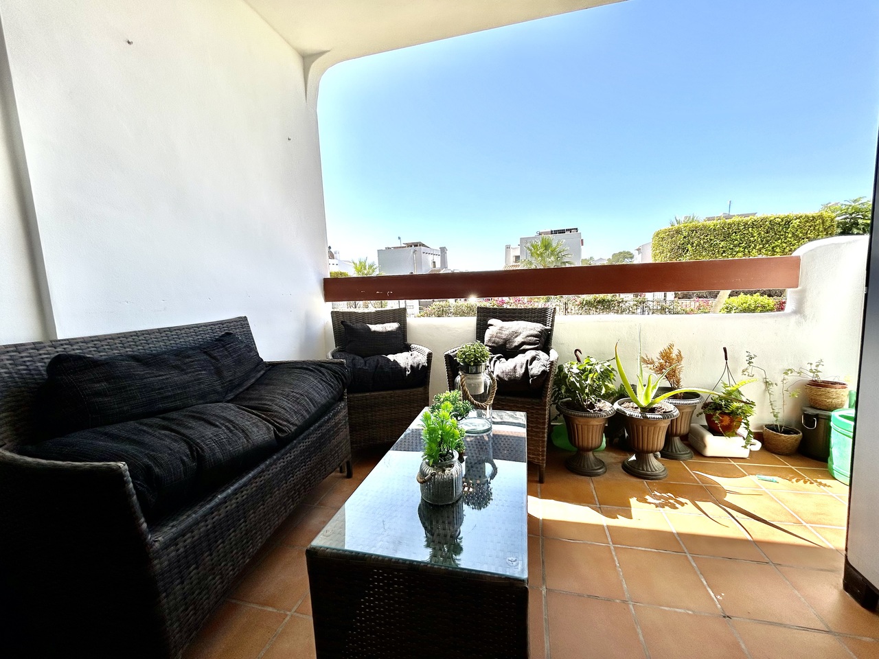 Piso de 2 dormitorios en venta en Villamartín