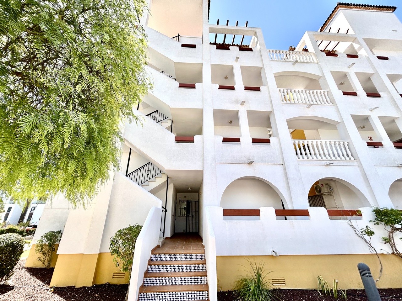 Piso de 2 dormitorios en venta en Villamartín