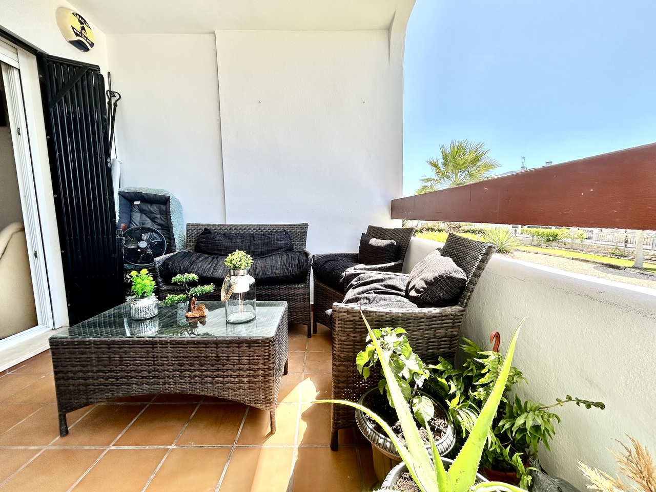 Piso de 2 dormitorios en venta en Villamartín