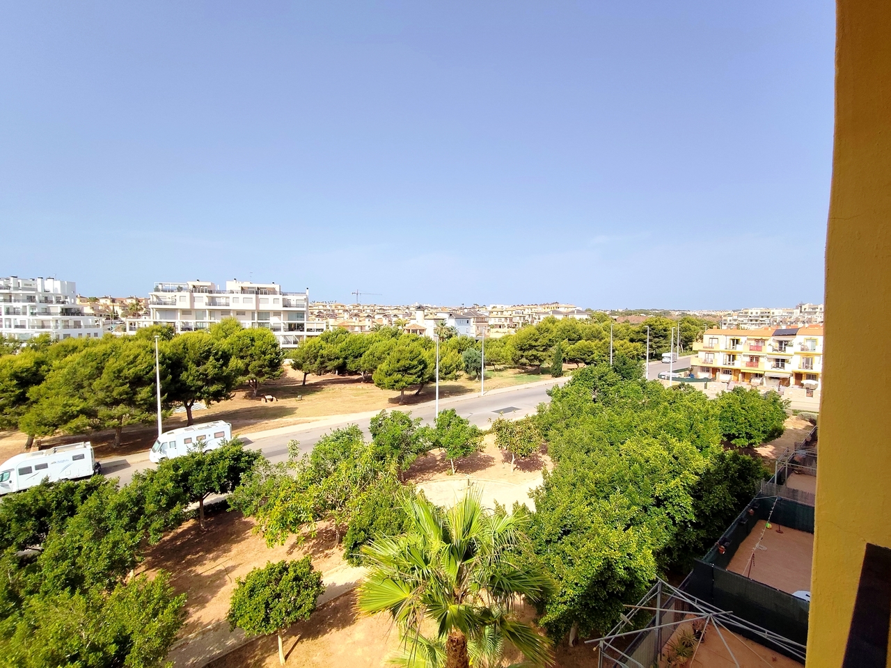 Piso de 2 dormitorios en venta en La Zenia