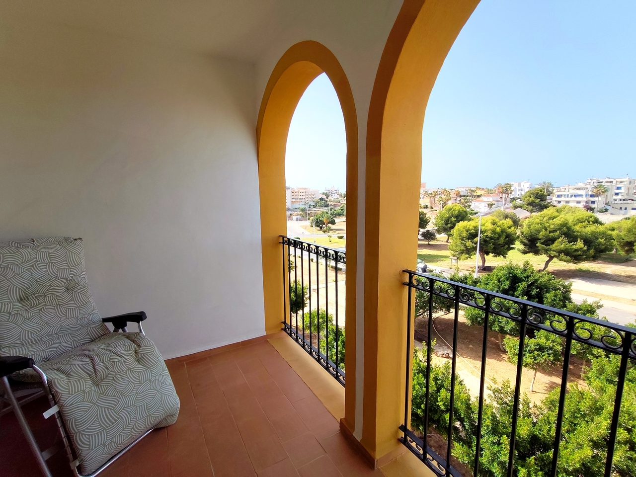 Piso de 2 dormitorios en venta en La Zenia