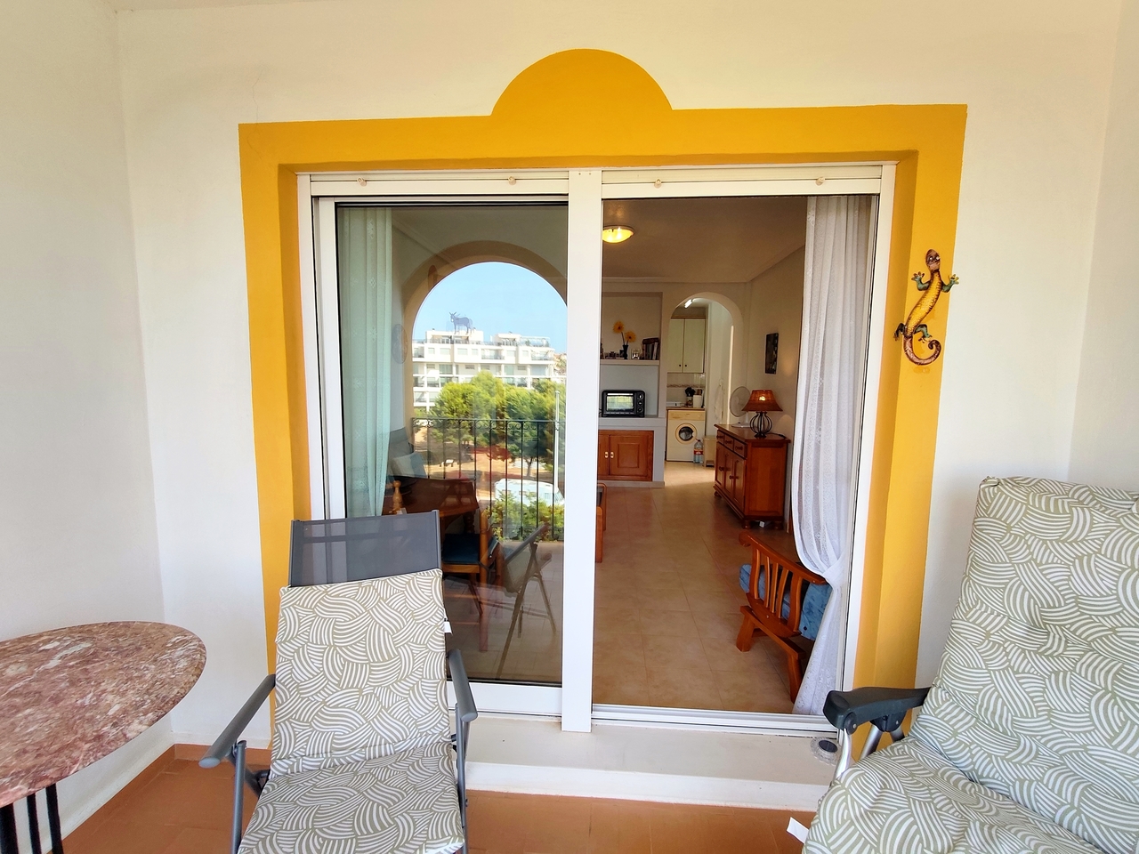 Piso de 2 dormitorios en venta en La Zenia