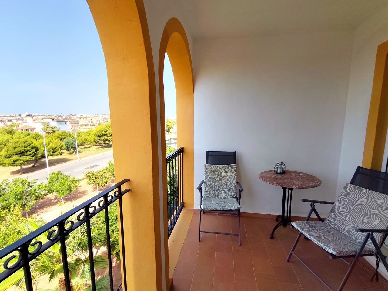 Piso de 2 dormitorios en venta en La Zenia