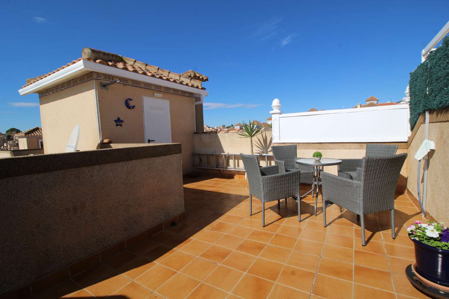 Quad-style bungalow with garden, terraces, swimming pool and sea views in Villamartín