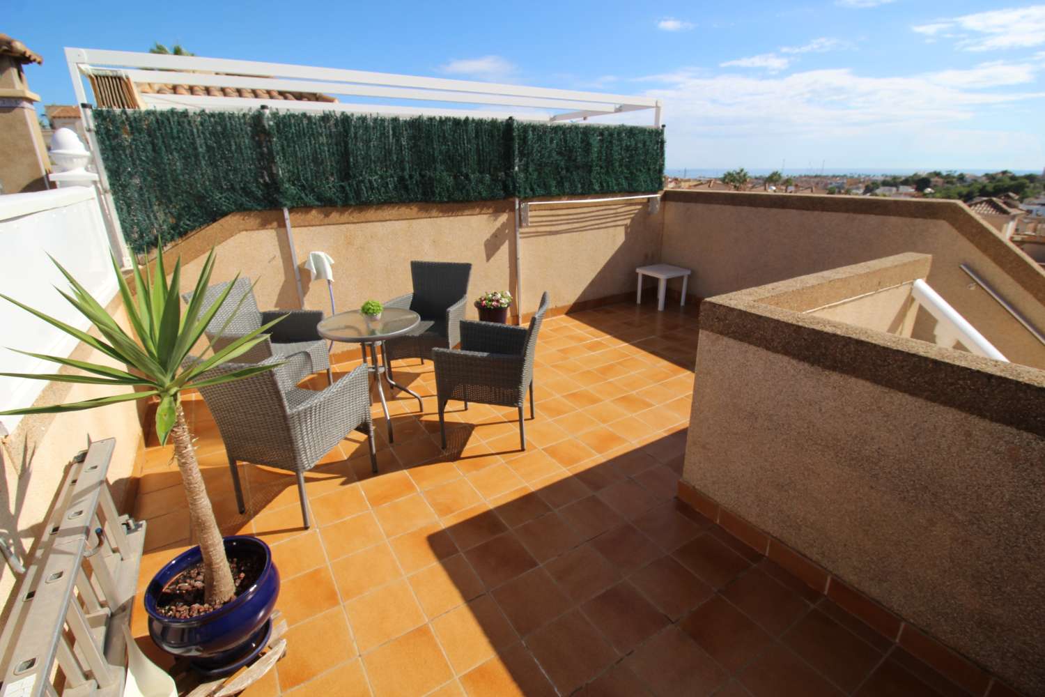 Quad-style bungalow with garden, terraces, swimming pool and sea views in Villamartín