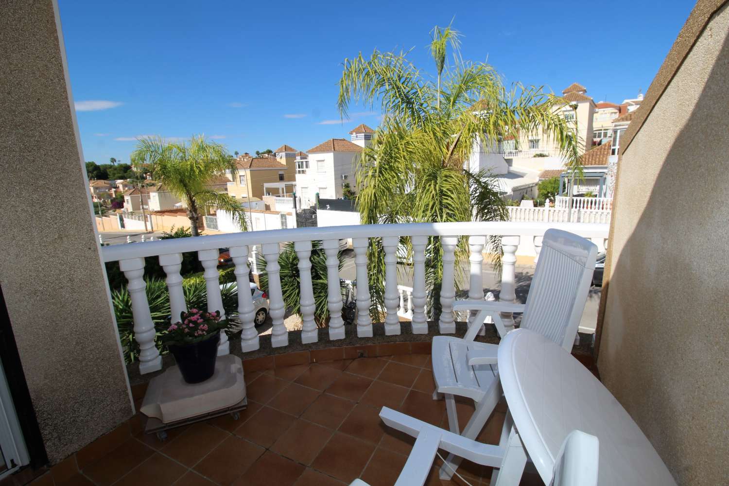 Quad-style bungalow with garden, terraces, swimming pool and sea views in Villamartín
