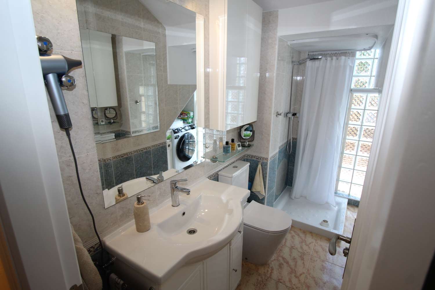 Quad-style bungalow with garden, terraces, swimming pool and sea views in Villamartín
