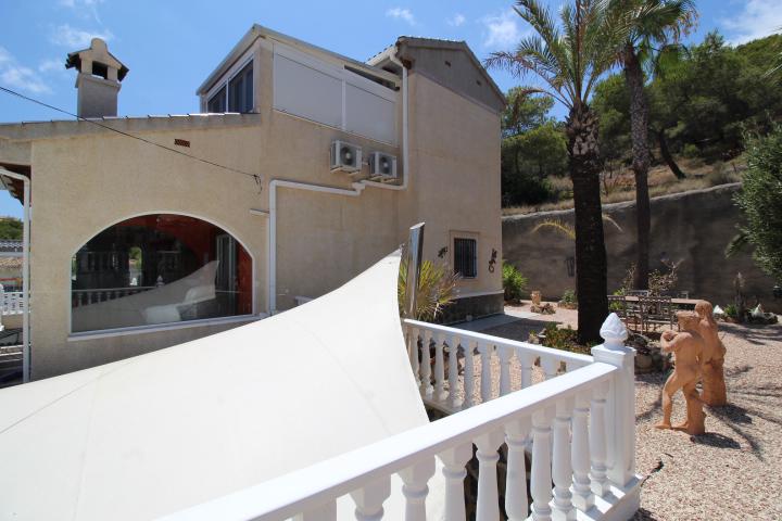 Exclusivo chalet en San Miguel de Salinas