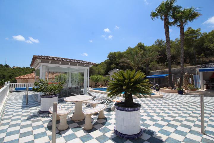 Exclusive villa in San Miguel de Salinas